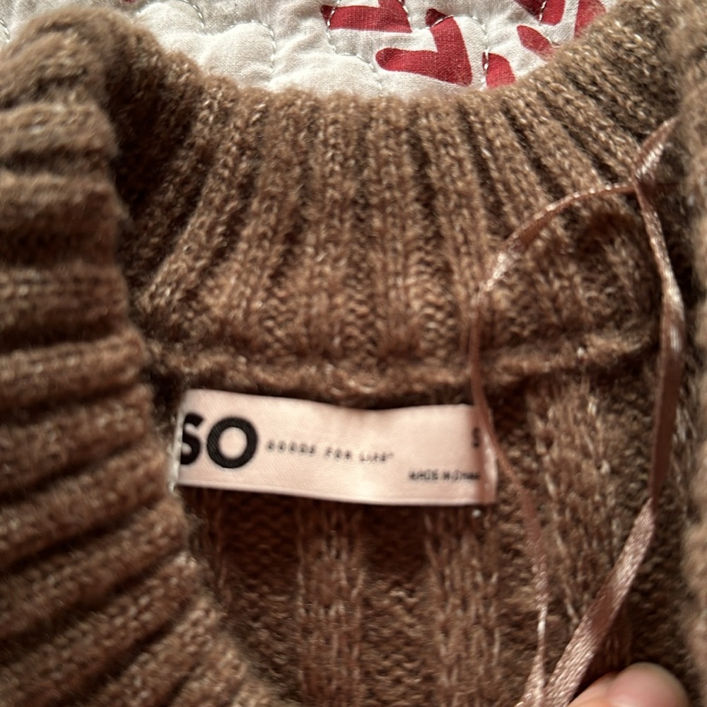 Sweater - Picture 2 of 2